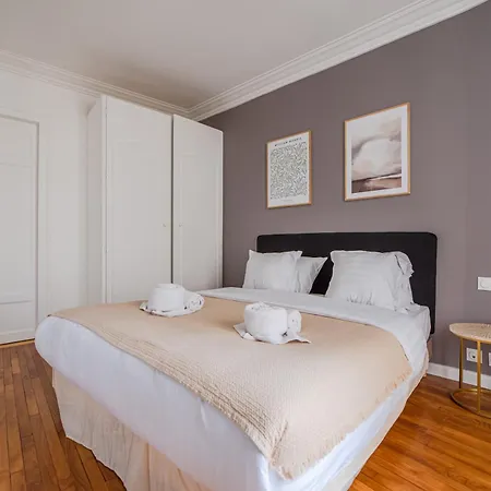Apartment Flat In Near Sacre Coeur