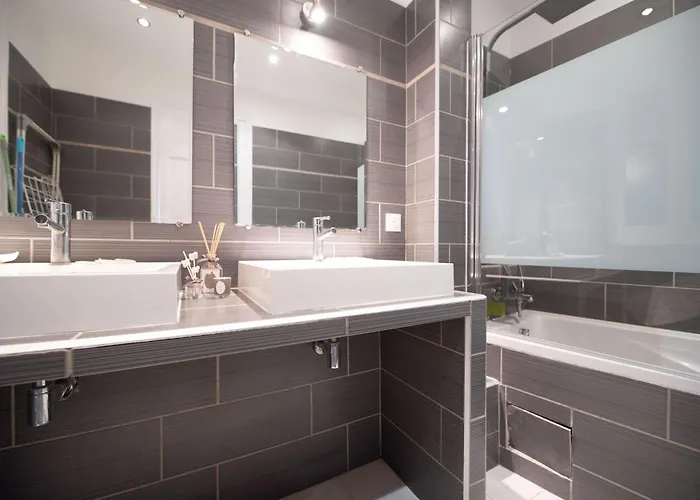 Apartment Flat In Near Sacre Coeur Paris