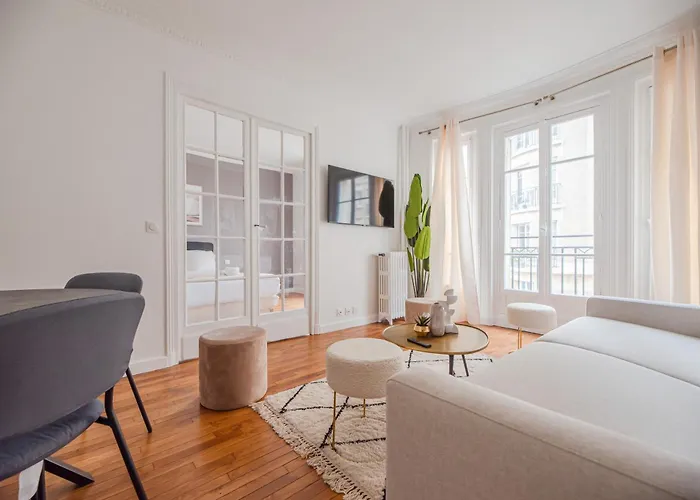 Apartment Flat In Near Sacre Coeur